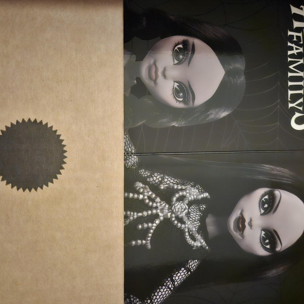 Addams Family Wednesday & Morticia Doll Set Mattel Monster High - Picture 6 of 6